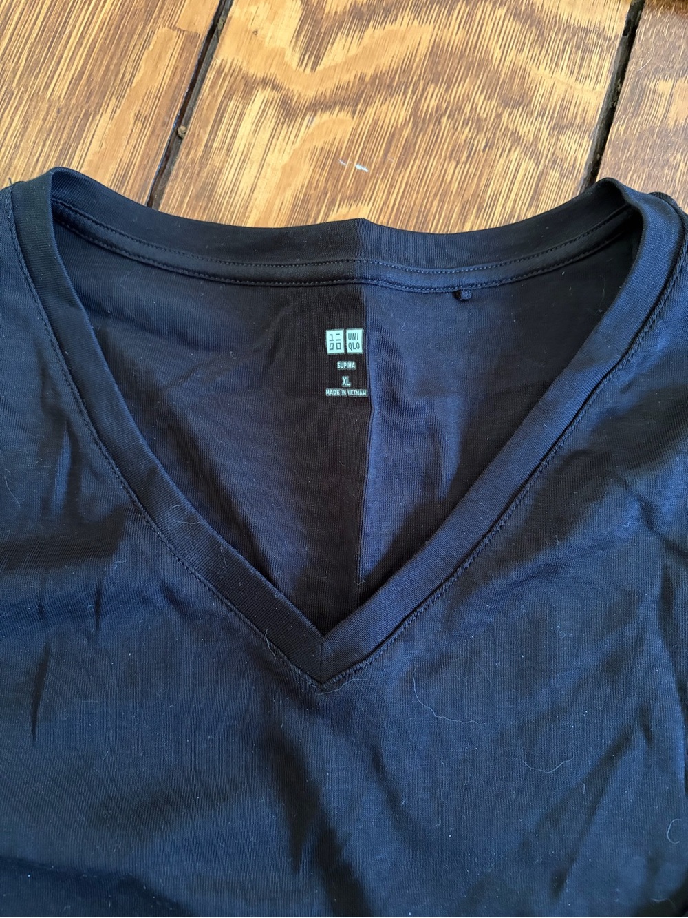 UNIQLO Women’s Black V-Neck T-Shirt